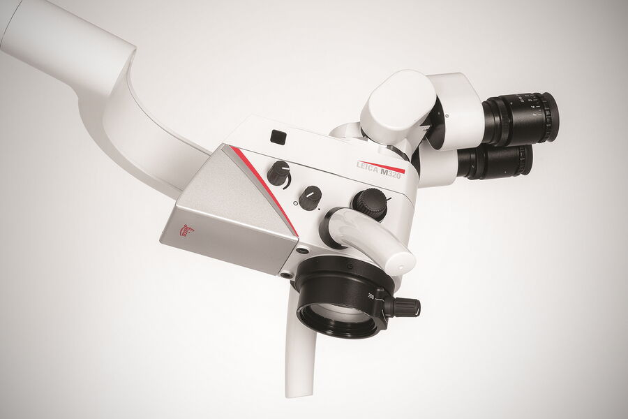 The Leica M320 dental microscope: Premium apochromatic optics and two LEDs deliver clear, bright, true-to-life color visualization and minimal cost of ownership. 