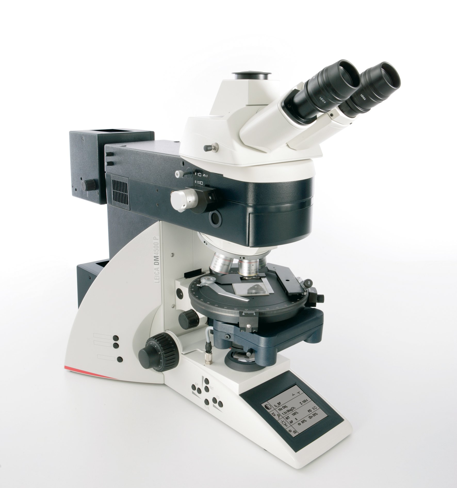 O Leica DM4500 P fornece resultados de pesquisa consistentes, reproduzíveis e controle de qualidade.