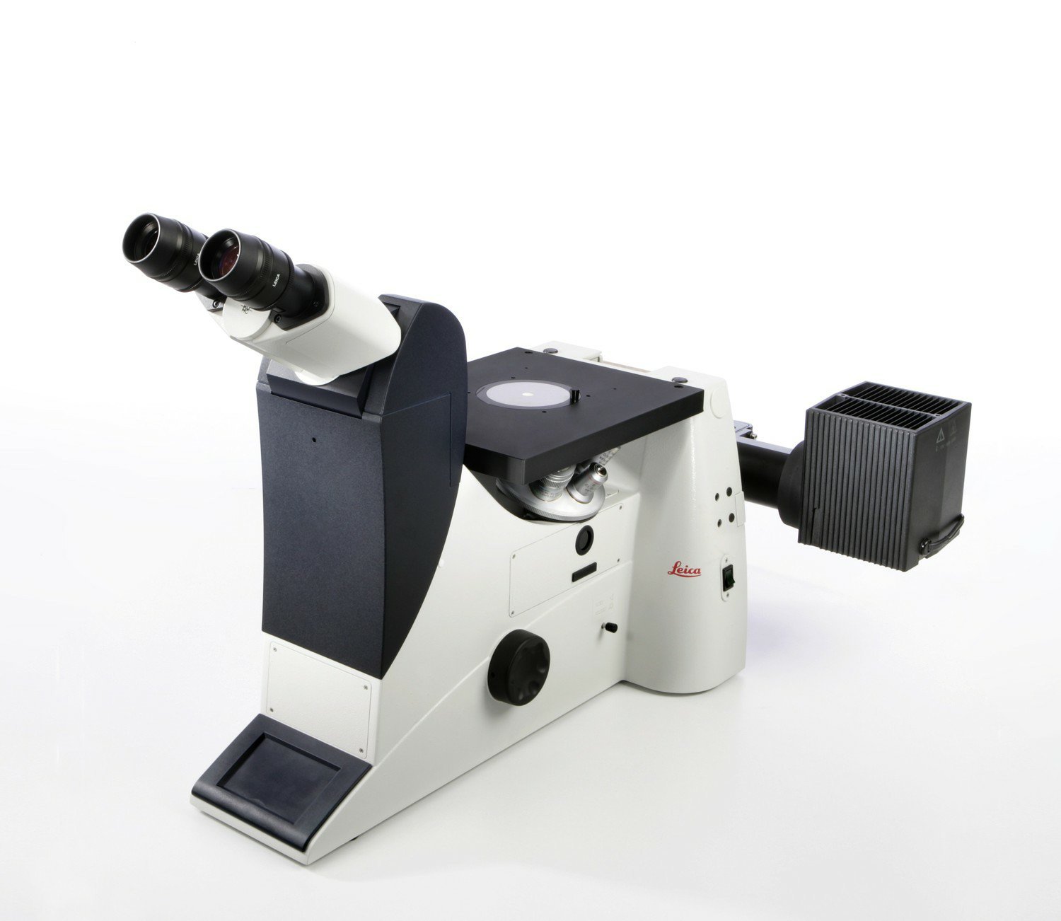 Il microscopio Leica DMI3000 M fornisce qualità delle immagini e comodità eccezionali.