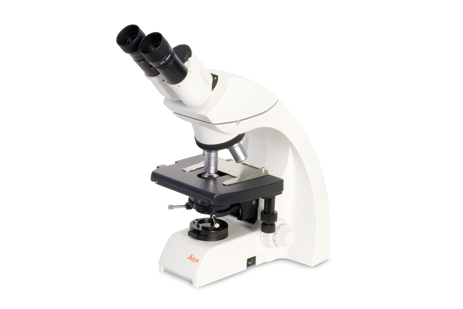 Binocular, fluorescence-capable microscope for postdocs in the life sciences