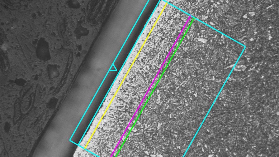 Image of a heat-treated steel being analyzed for carbon depletion (decarburization).