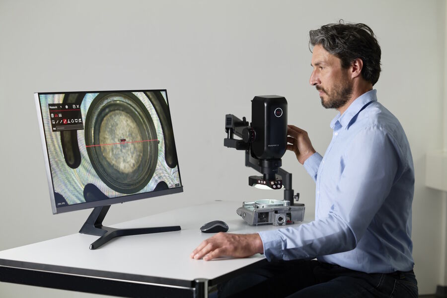 Figure 7: Emspira 3 digital microscope.