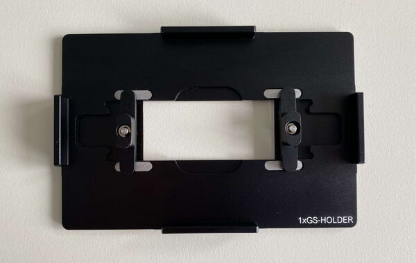 Mica slide holder for classical microscopy slides e.g., containing tissue sections. 