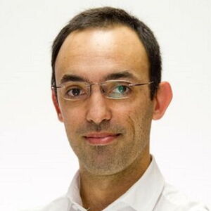 Dr. Lucas Luciano