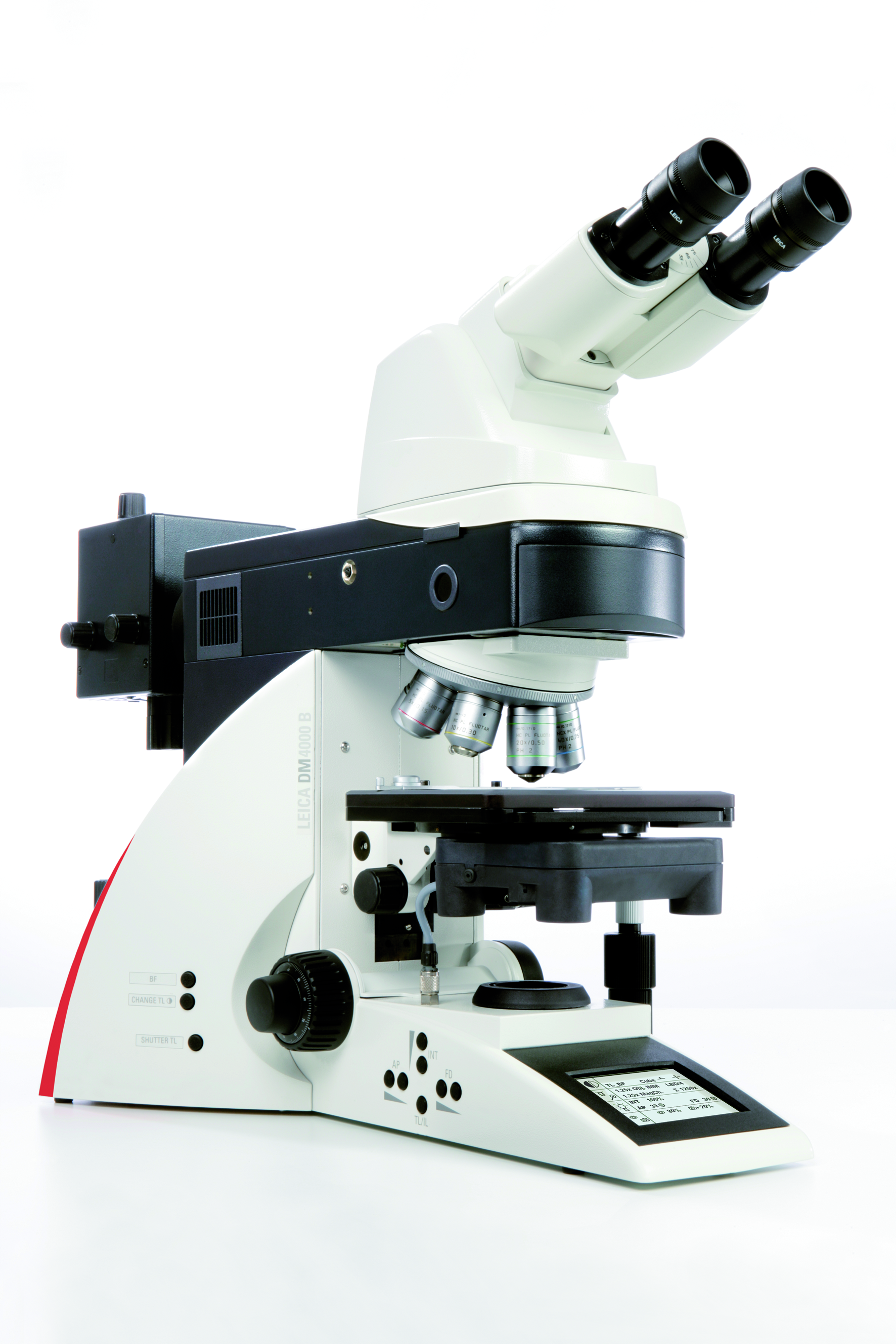 Il microscopio Leica DM4000 B dispone della funzione di automazione intelligente, per operazioni intuitive e riproducibilità di risultati.