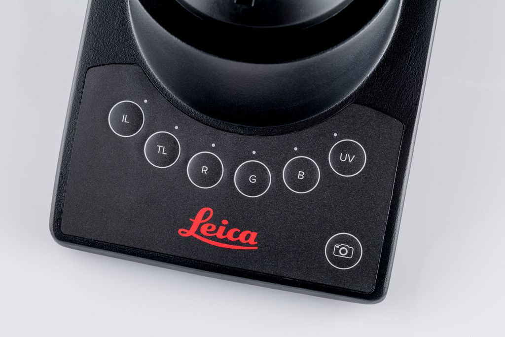 Csm LeicaVisoria Button Stand D99770454b
