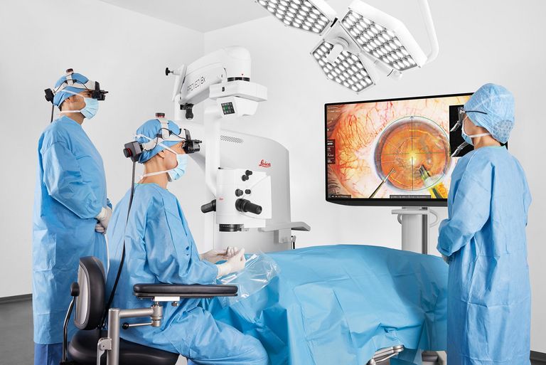 Comfortable 3D surgery, effective teaching and learning with the MyVeo surgical headset.