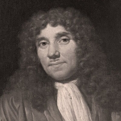 The highest microscope magnifications for quite a time to come were achieved by the Dutchman Antonie van Leeuwenhoek.