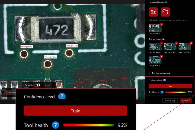 The readiness of the AI models is indicated in percentage directly on the screen. 