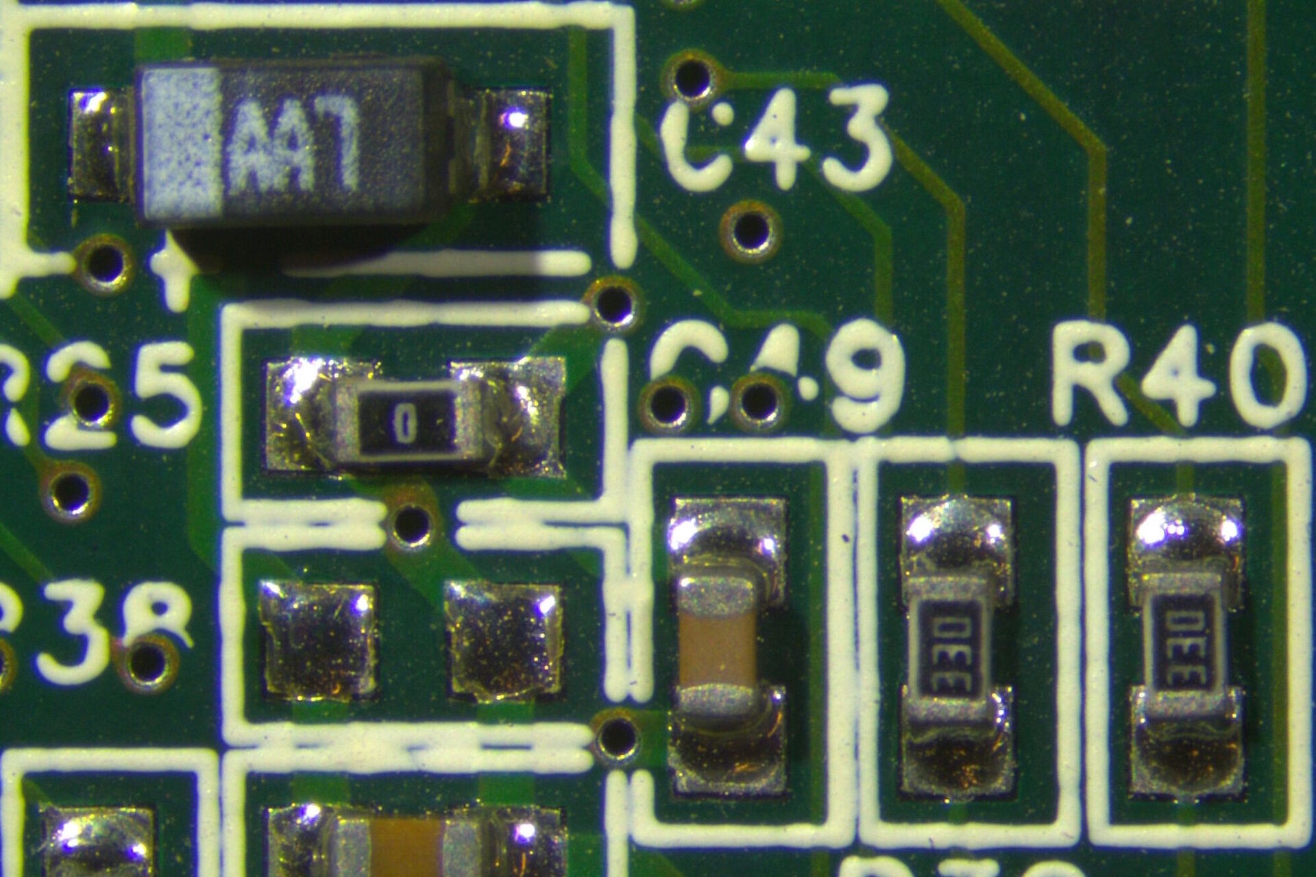 Printed Circuit Board (PCB) - Spotlight Illumination (SLI): Multiple sample characteristics