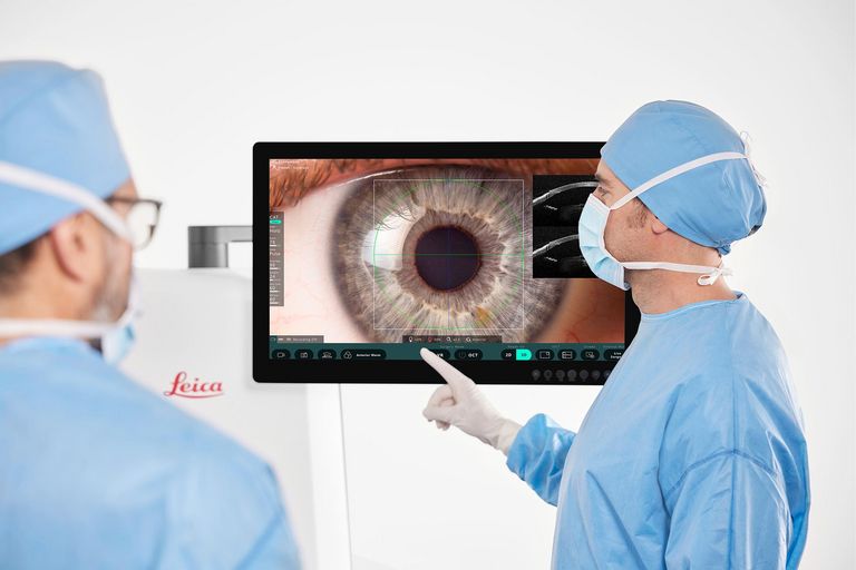Intuitive touchscreen user interface for central control of system settings, imaging and recording.
