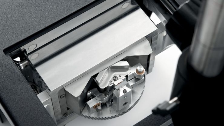 Multiple sample stage