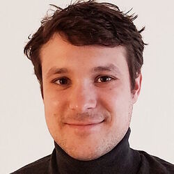 Dr. Florian Bernard