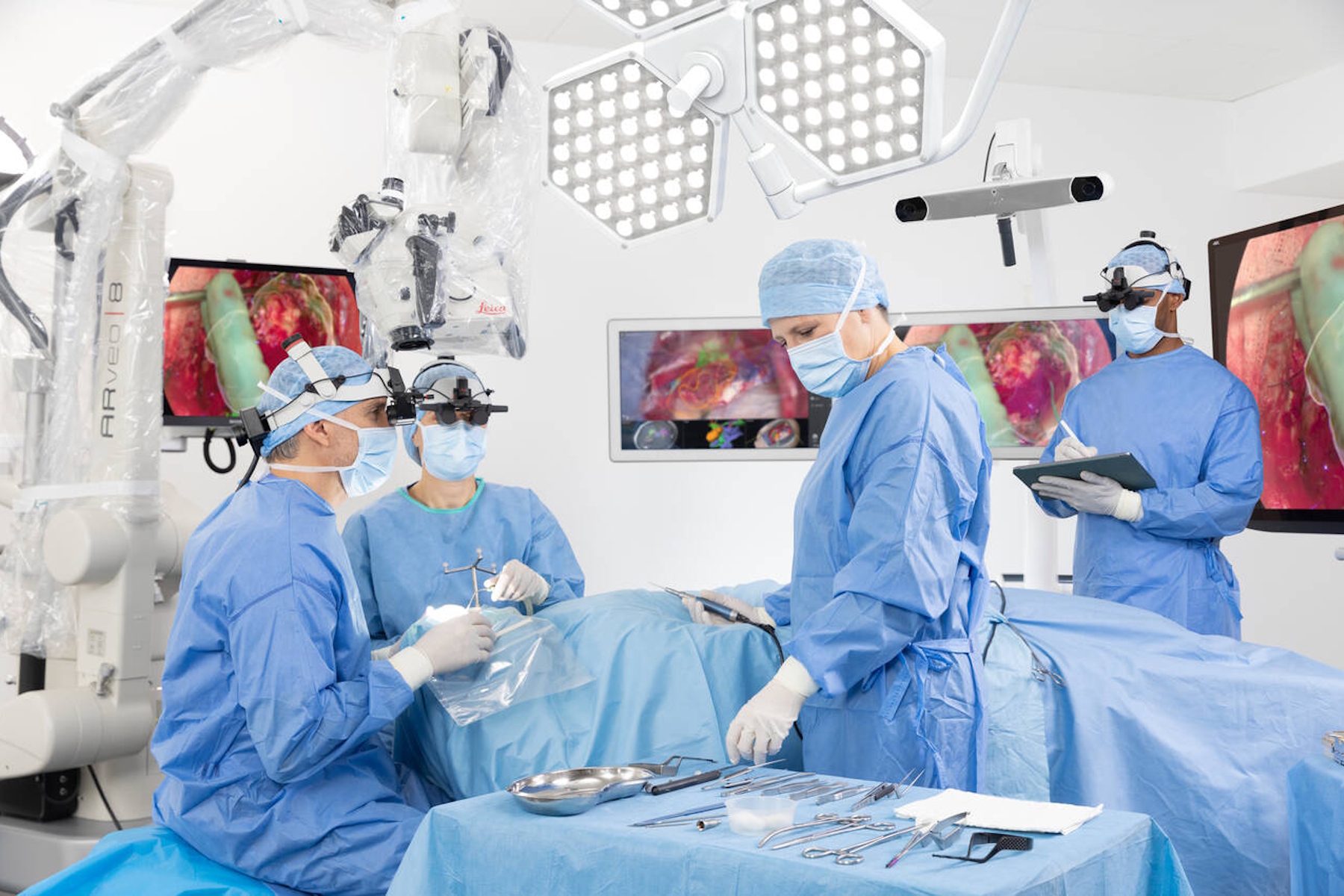 Evolved ARveo and MyVeo in Operating Room