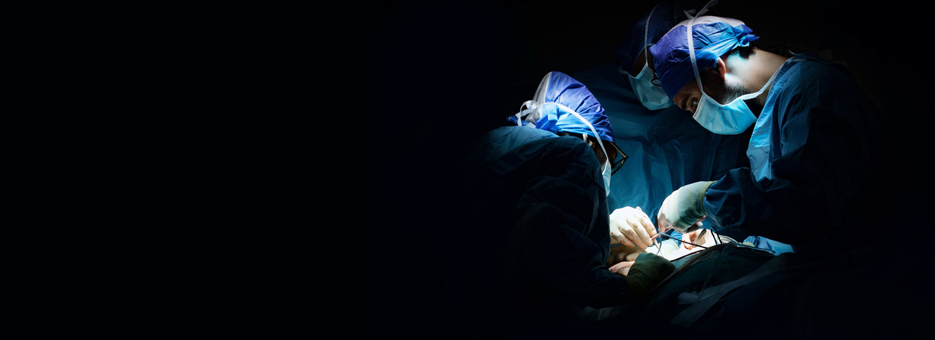 Background Image: Dr. Benichou and the OR team during a maxillofacial reconstruction surgery. Photo courtesy of Dr. Benichou maxillofacial surgeon and stomatologist at the Saint-Joseph Hospital in Paris.