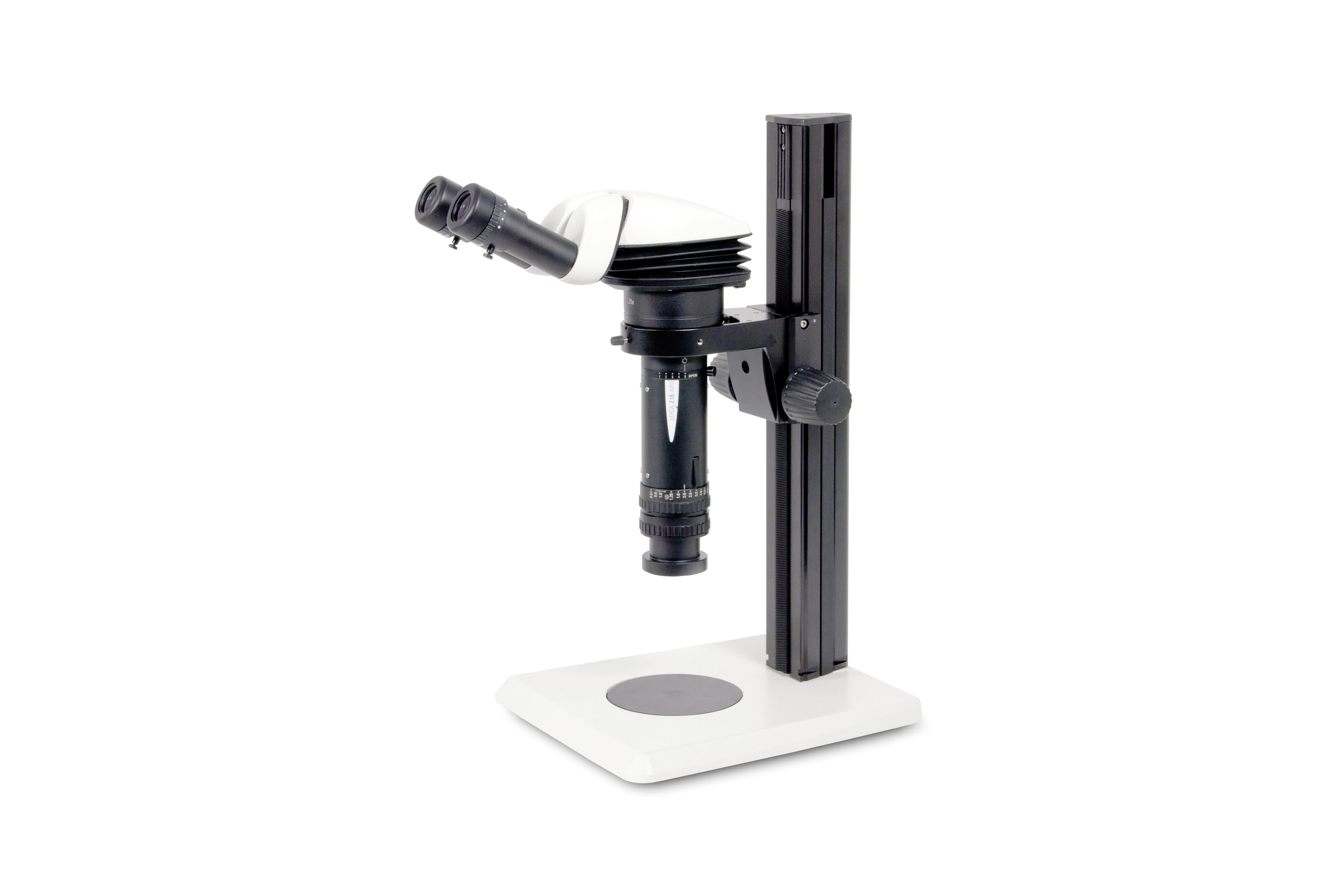 Large working distance allows convenient analysis of any sample.